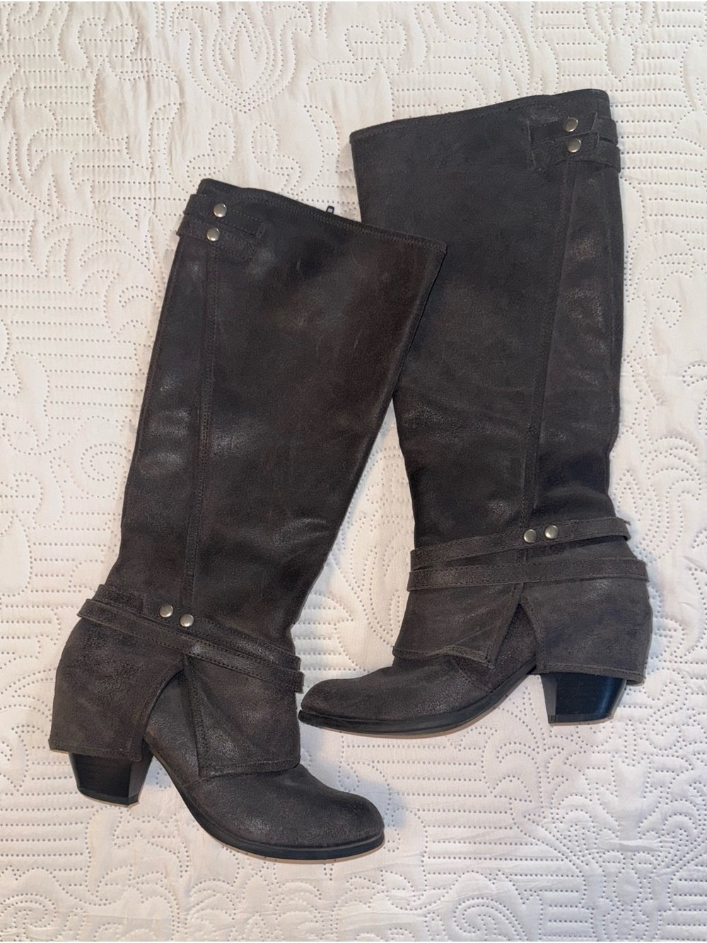 Fergie Latitude Distressed Leather Knee High Boots Brown Size 8M - Picture 4 of 13